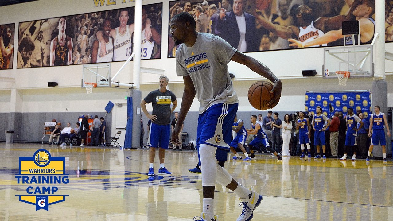 2016 Warriors Training Camp: Finding a Groove