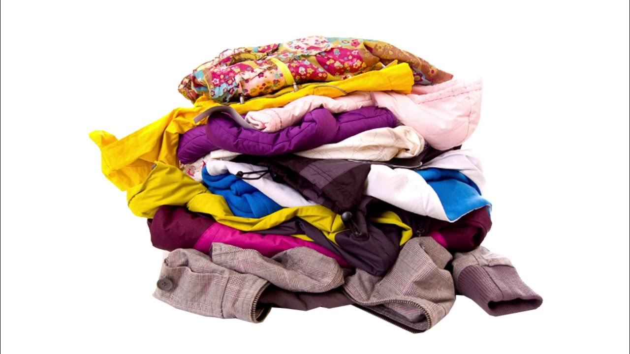 Старая одежда. Вещи пакетом. Коробка с вещами. Вещи могут не произойти. Вещи могут не произойти.