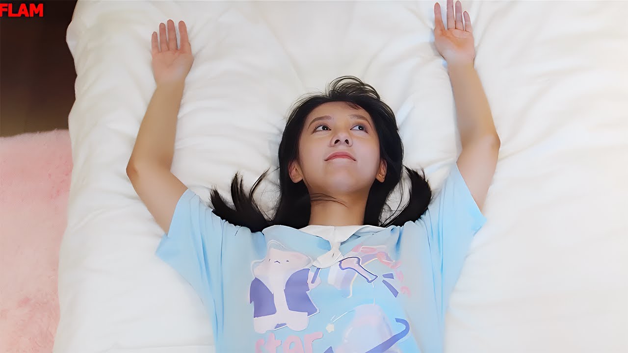 بتصحى في جسم أخت الشاب اللي بتحبه فبتطير من الفرحة أنها بقيت جنبه وهتقدر تقرب منه وتعيش معاه