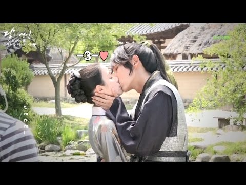 [ENGSUB] Kiss scene - Behind the scene Moon Lovers Ep 14 (달의연인 메이킹-은애한다 키스신 비하인드 혼자 봐야하는 영상)