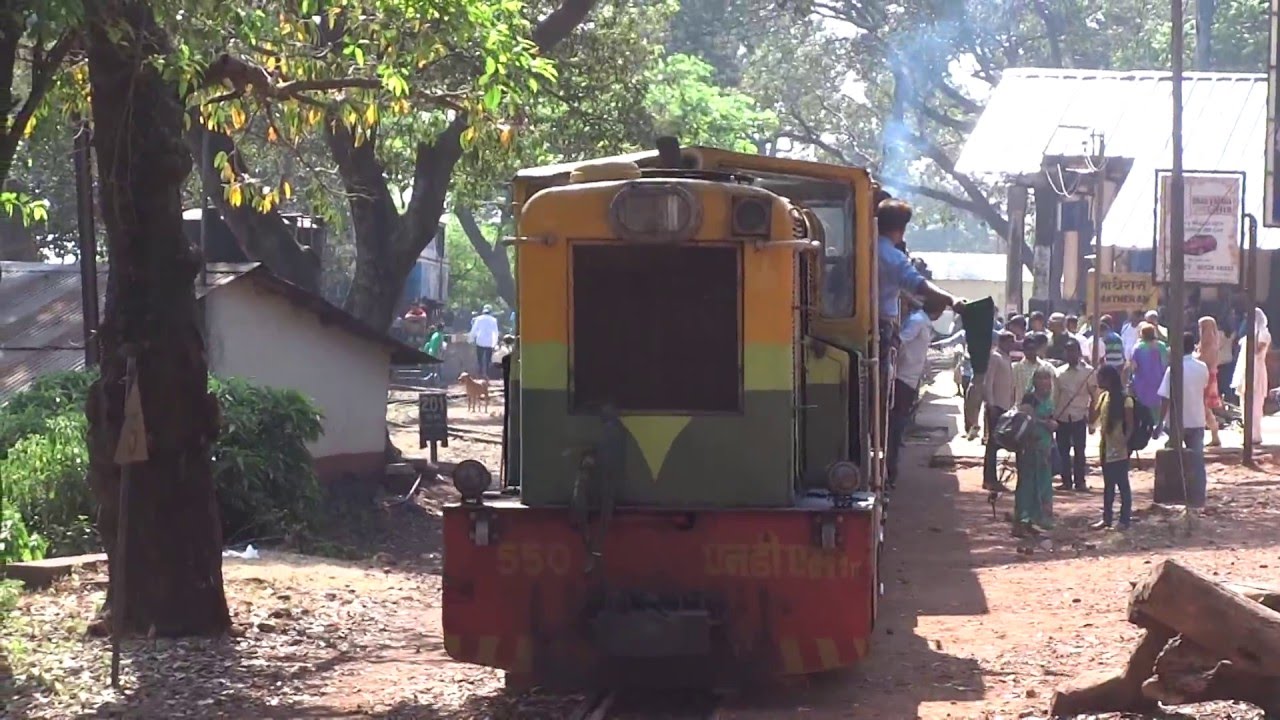 Video 300 : MATHERAN Toy Train, Journey and more, Crazy honking!!