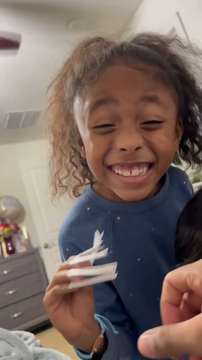 She gets fake nails and acts like this 🤣