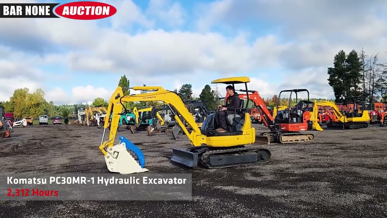 Komatsu PC30MR-1 Hydraulic Excavator - YouTube