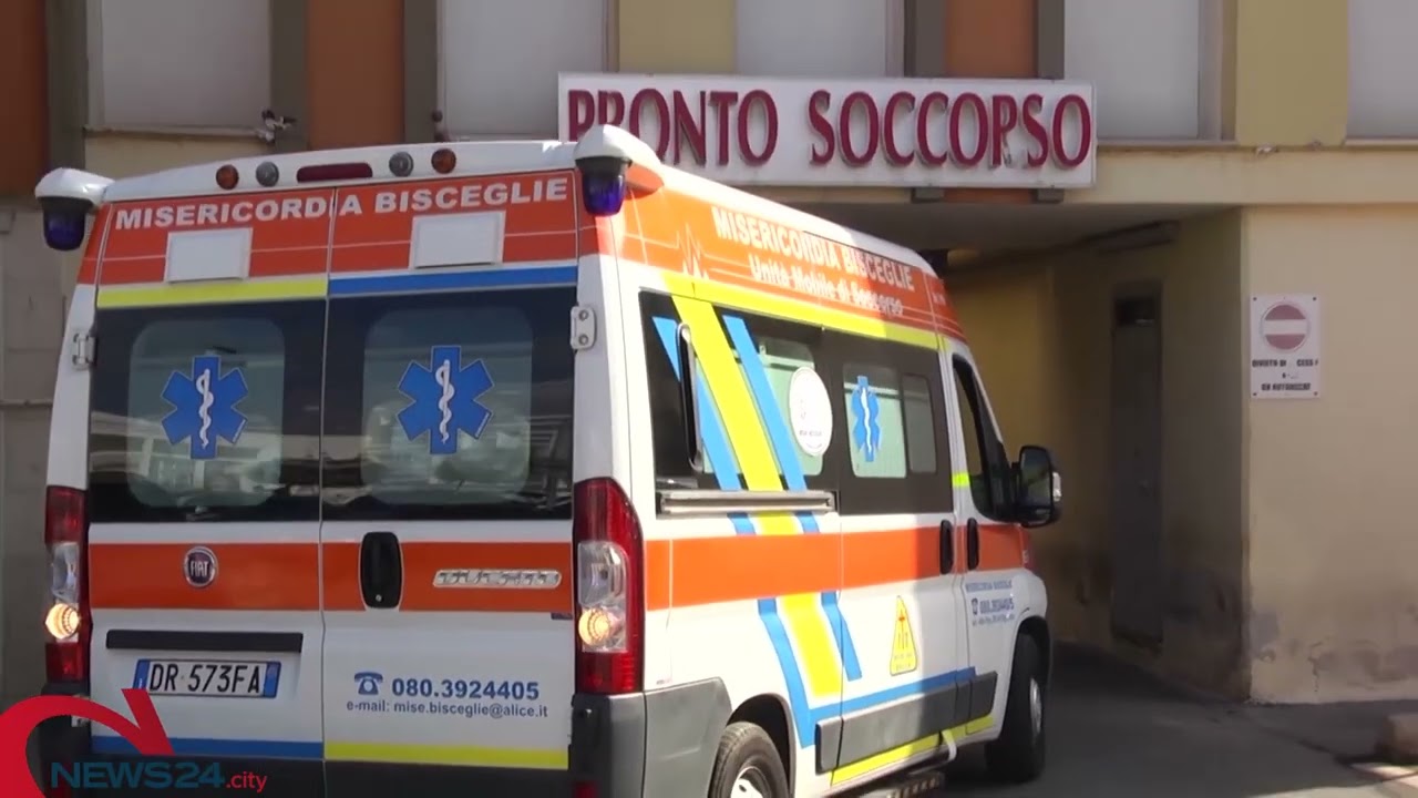 BISCEGLIE |Scontro auto-moto nella notte in via Porcelli: 22enne in condizioni critiche al “Bonomo”