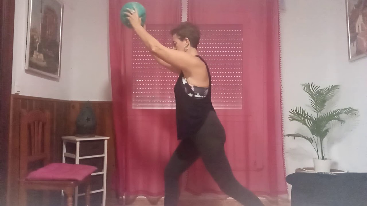 Ejercicios en casa con pelota.