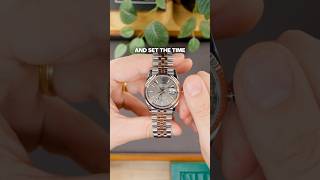How to wind a Rolex Datejust | SwissWatchExpo