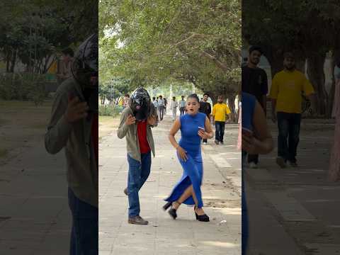 Safety पहले लड़की आती जाती रहेगी 🤣😍|| #youtubeshorts #comedy #couplegoal #shortsviral #trending
