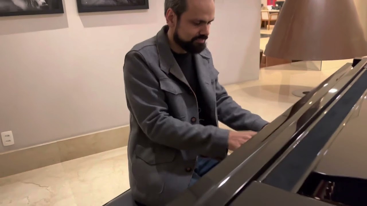 Desafinado - Antônio Carlos Jobim and Newton Mendonça (piano solo)