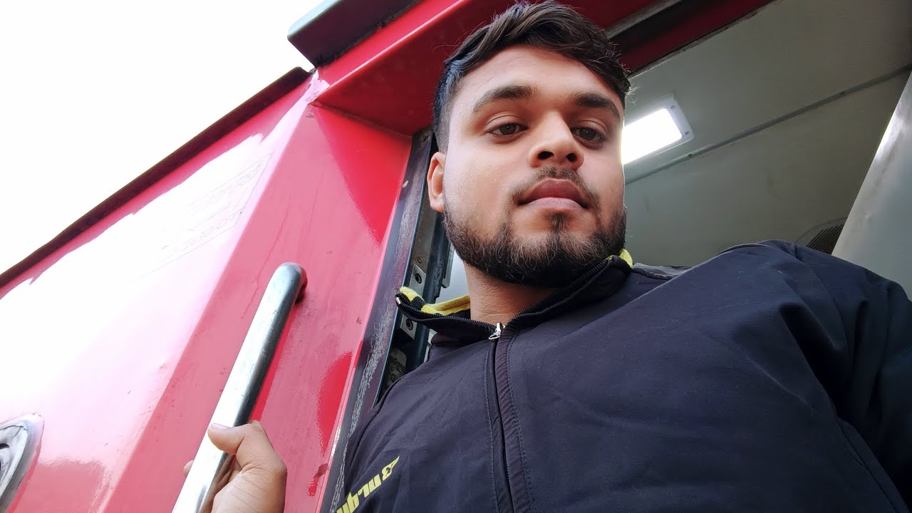 Traveling to gaon😍aaj gaav ja rha hu😃