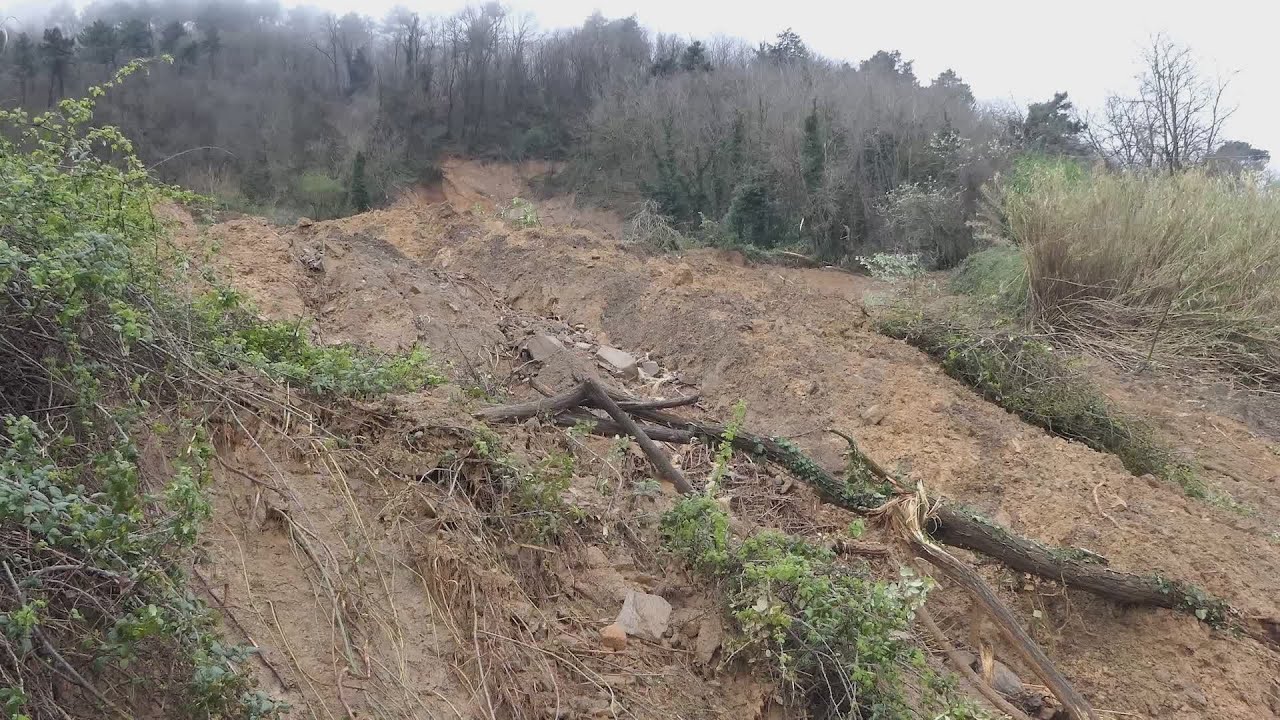 Maltempo: frana su azienda agricola a Forrottoli