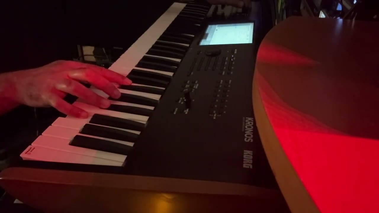 Gyroscopic Strings - Atmospheric, Soundscape, Granular, Grain - Korg Kronos $ Nautilus 