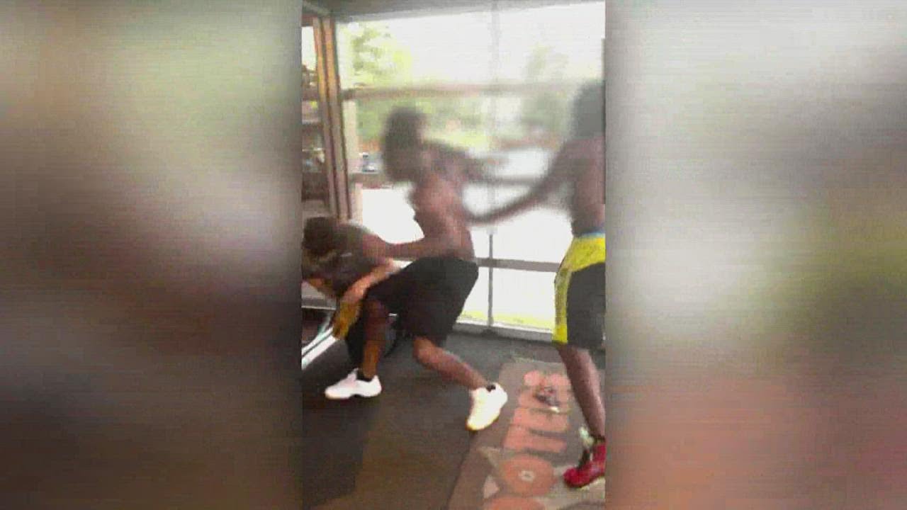Police investigate violent confrontation at Plano Hooters restaurant
