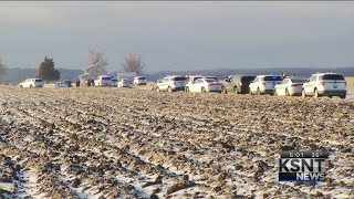 2 people taken into custody following chase in Shawnee County