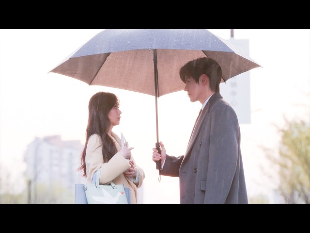 傲嬌總裁嘴硬說不會主動靠近灰姑娘,轉頭卻親自送她回家!