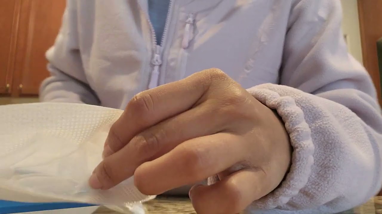 How to open accu therm ice bag and wrap. It's a reusable