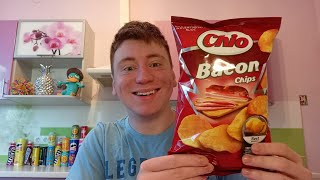 The Denis Friendly Реагує На Chio Bacon Chips