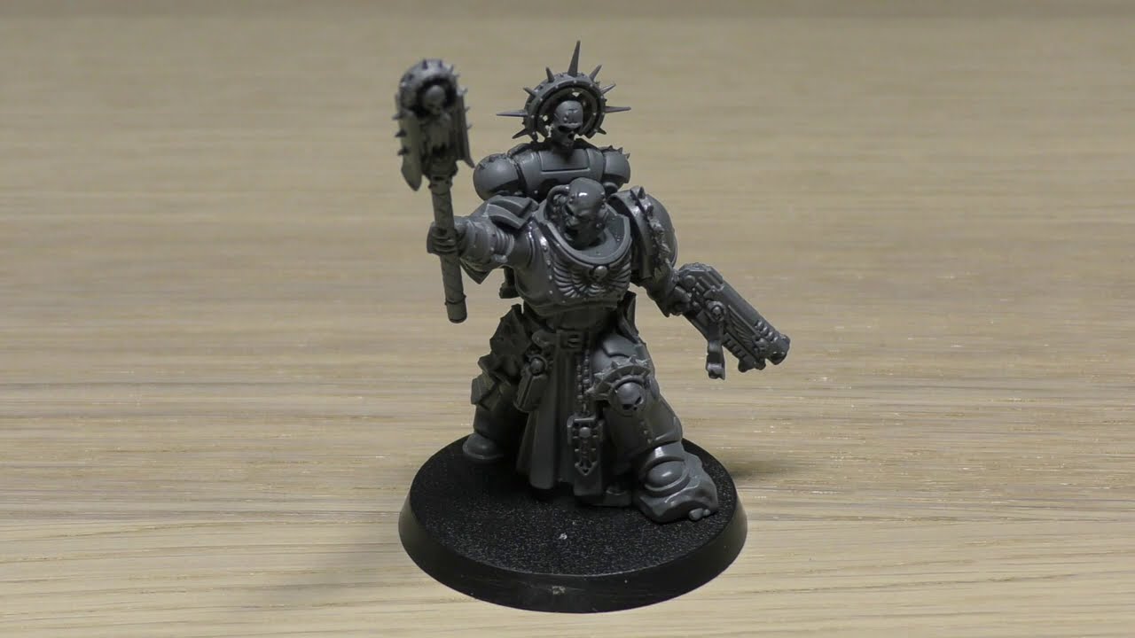 Primaris Chaplain Space Marine Warhammer 40k Games Workshop Ultramarines Peint