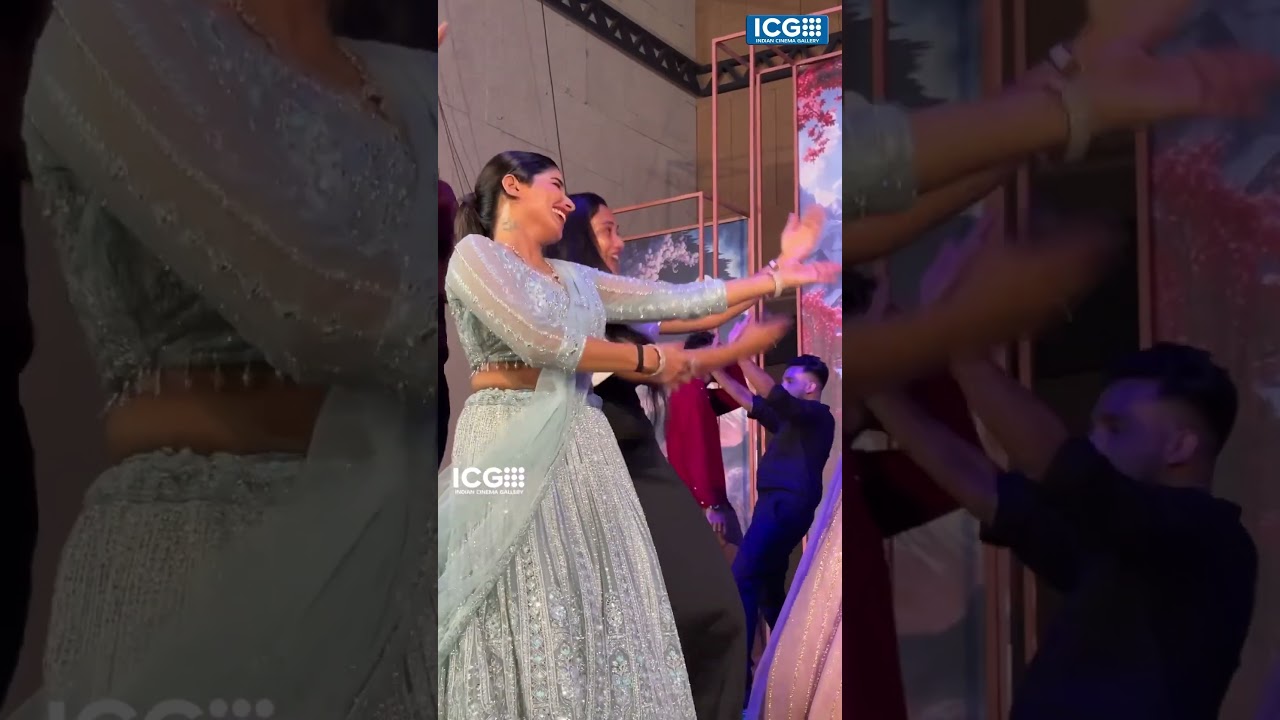 മണവാളൻന്റയും  മണവാട്ടി യുടെയും ഒപ്പം ഡാൻസ് കളിച്ചുകൊണ്ട് അപ്പൂസും മസ്താന യും 