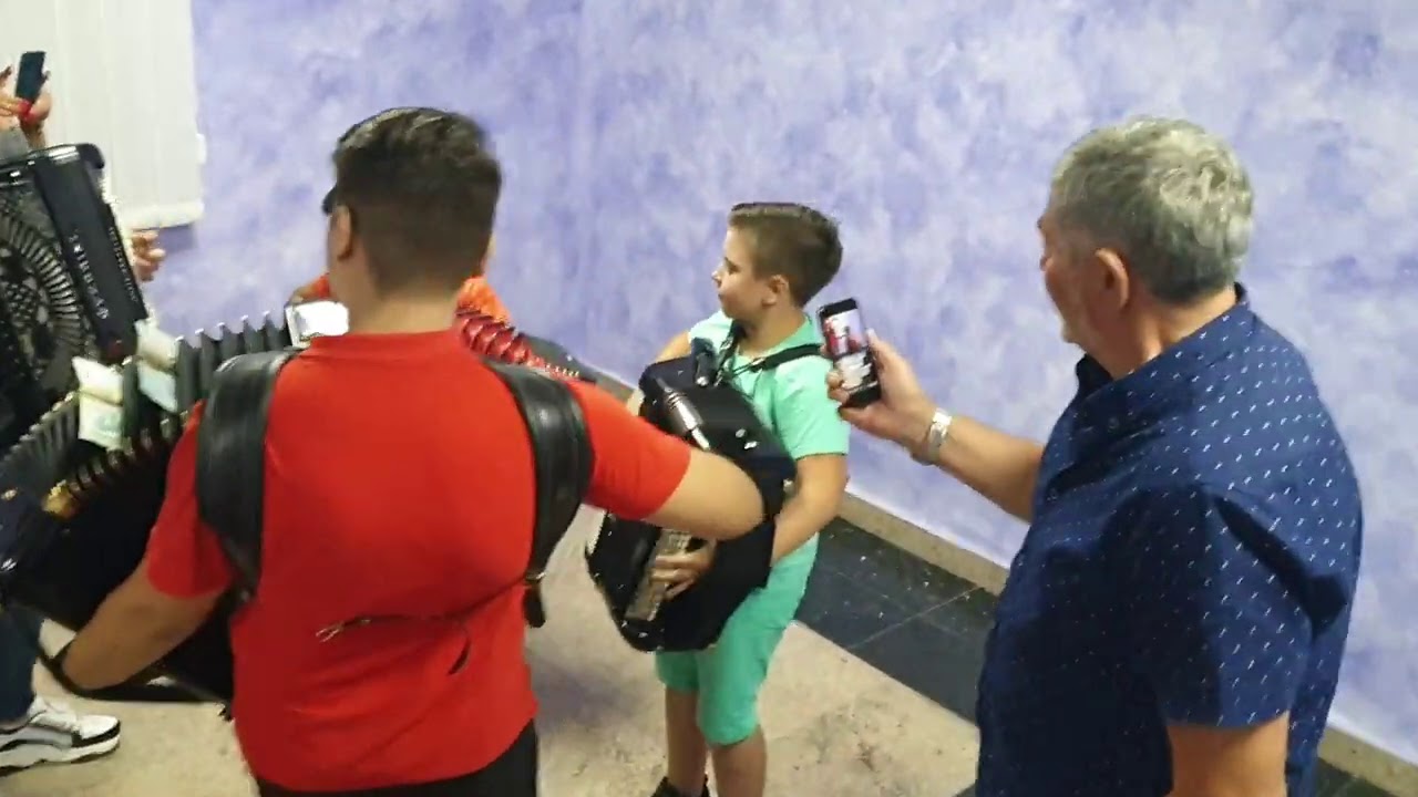 KUTICI KIKA ACA PODMLADAK