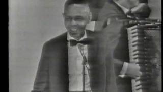 Video thumbnail of "Ataulfo Alves canta "Pois é" - 1967"