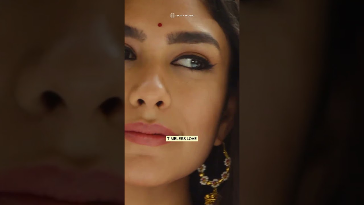 Timeless Love  ❤️🎧| Malayalam Love Song | Aaromal Video Song | Sita Ramam