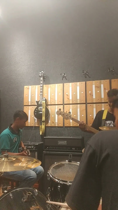 RAGGAMUFFIN COVER LAGU GARA-GARA RASTA KUHISAP LAGI ASAP TEMBAKAU