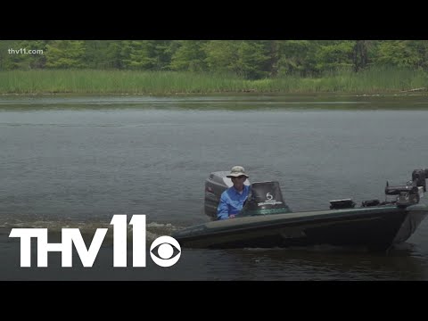 Speeding boats raise concerns for businesses along the Arkansas River