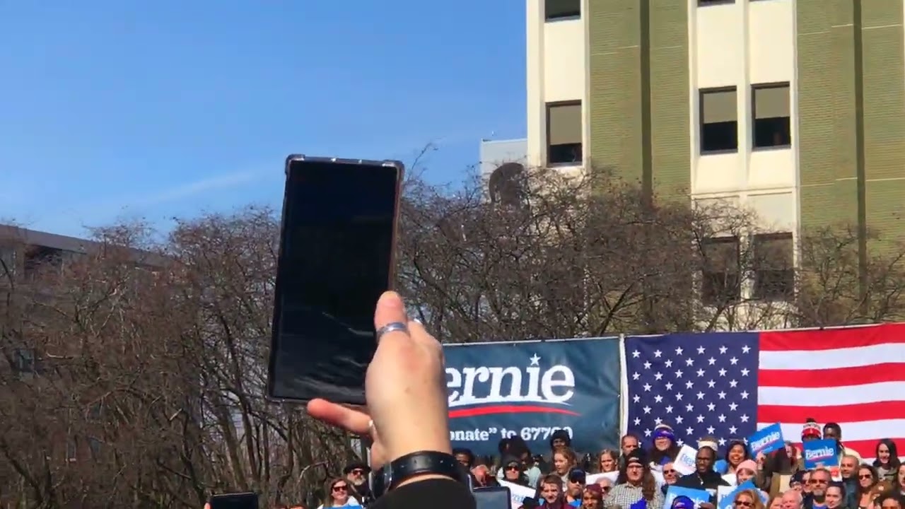Short Video Clip of The Bernie Sanders Rally in Grand Rapids Michigan I Filmed Touring the Event! 📸