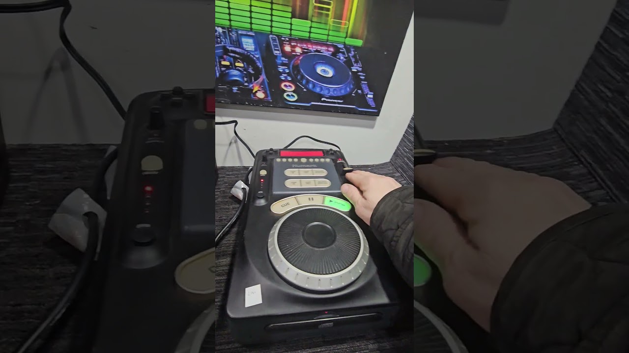 L141 Numark Axis 9 Professional Tabletop DJ CD Player Fully Working