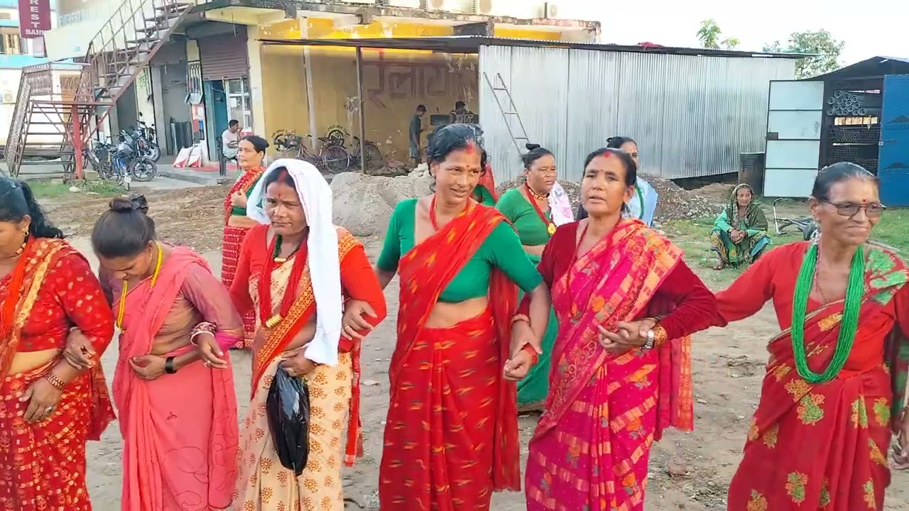 लेकै फुल्या बाँज गुराउँस। New Female Deuda Song | Live Deuda | Deuda। Nepali Deuda Khel । Deuda Song