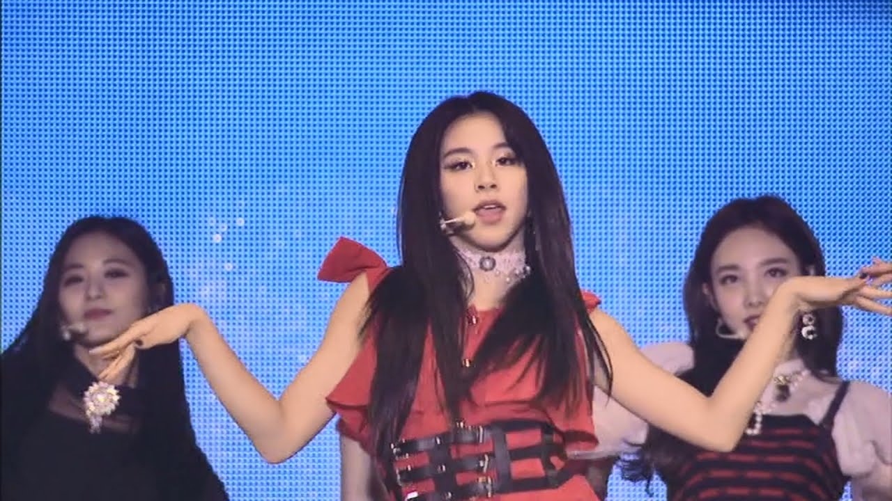 Twice z 1st Arena Tour 18 Www Rnbi Lv