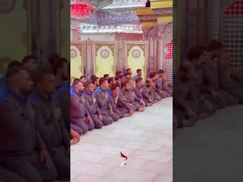 ثاري الهجر ذباح سيد سلام ايني داخل ضريح سيد الشهداء عليه السلام بعد التشرف بغسل الضريح المقدس