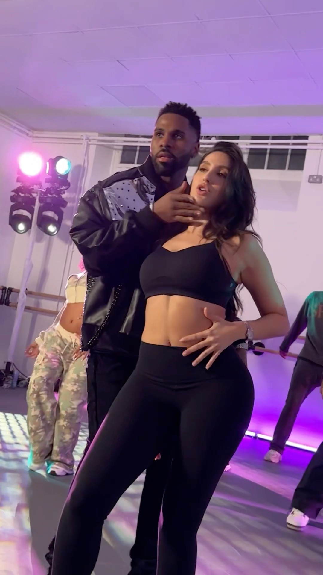 #JasonDeruloTV // We taught dance creators snake choreo today @NoraFatehi  #Snake