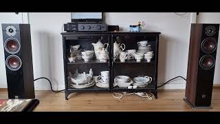 SOUND DEMO || Dali Oberon 5 + Audiolab 9000a || "Live Behind Glass" by SOHN