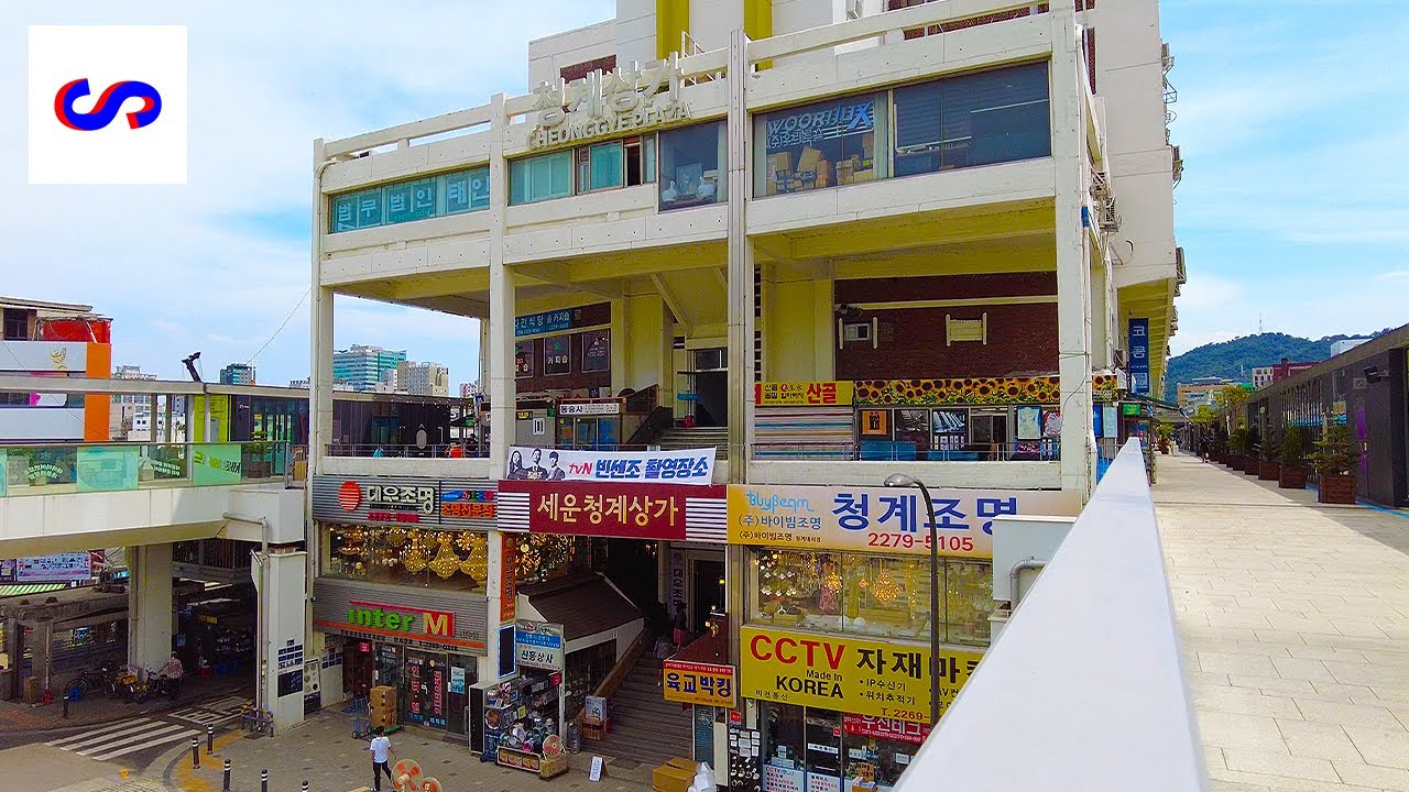 【4K】 Walking Cheonggye Plaza & Sewoon Arcade - Coffee, Video Games ...