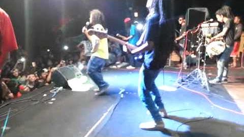 Momonon Kopi Hitam   Live in Surabaya