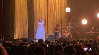 Laufey - Dreamer live at the Chicago Theatre