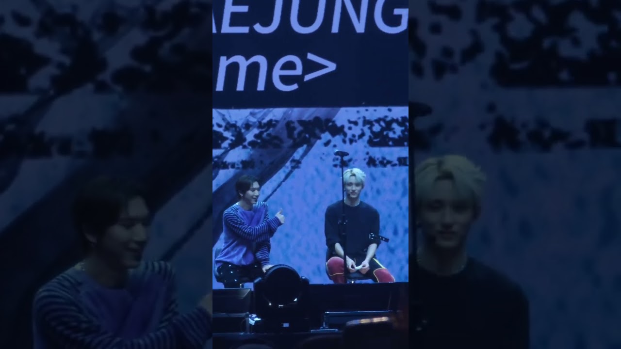 Wayv random dance in Chengdu showcase