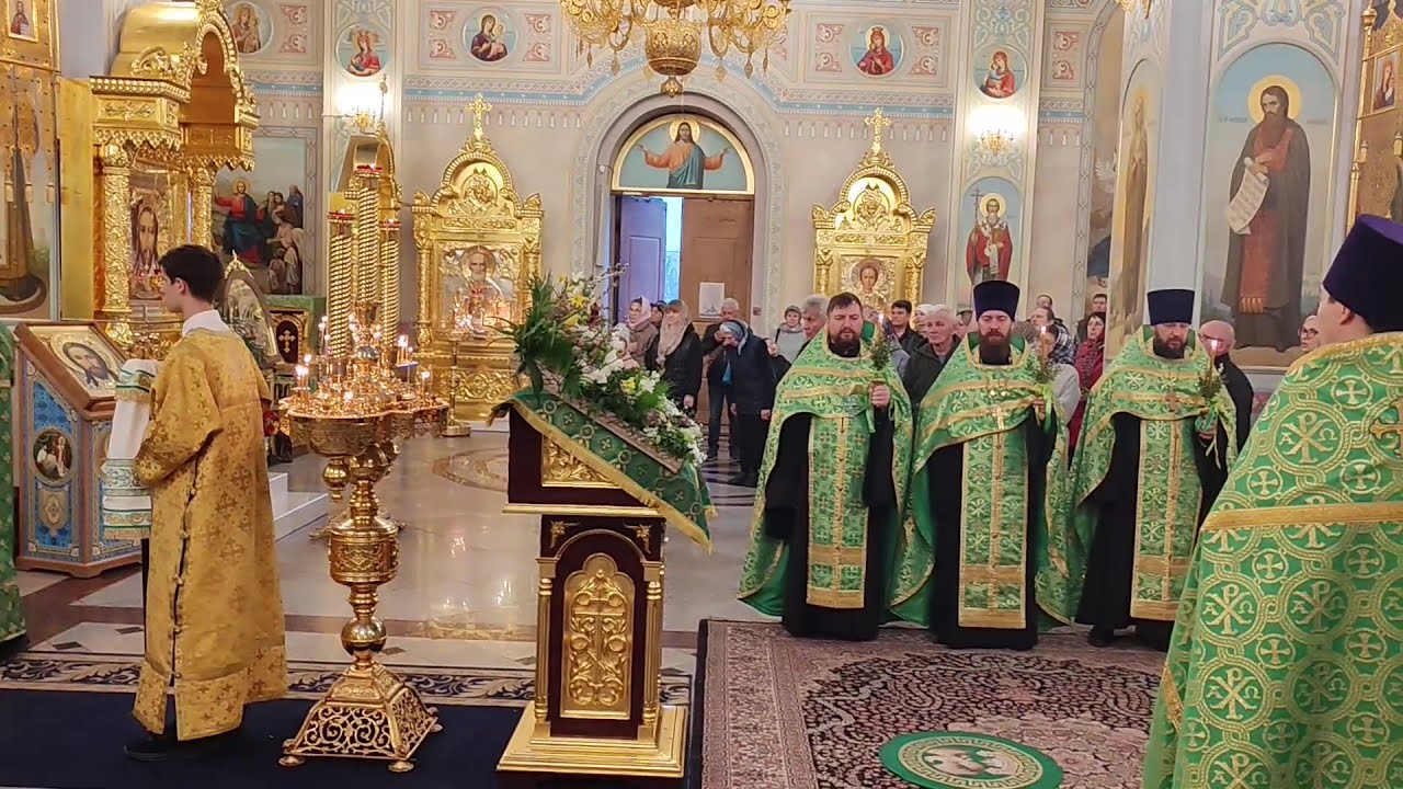 Полиелей "Хвалите имя Господне...". Регент Екатерина Артюхова.