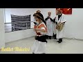 Danse kabyle par une petite fille        