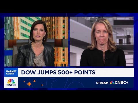 Macro picture in U.S. is turning and things will be brighter, says UBS' Ulrike Hoffman Burchardi Episode cover