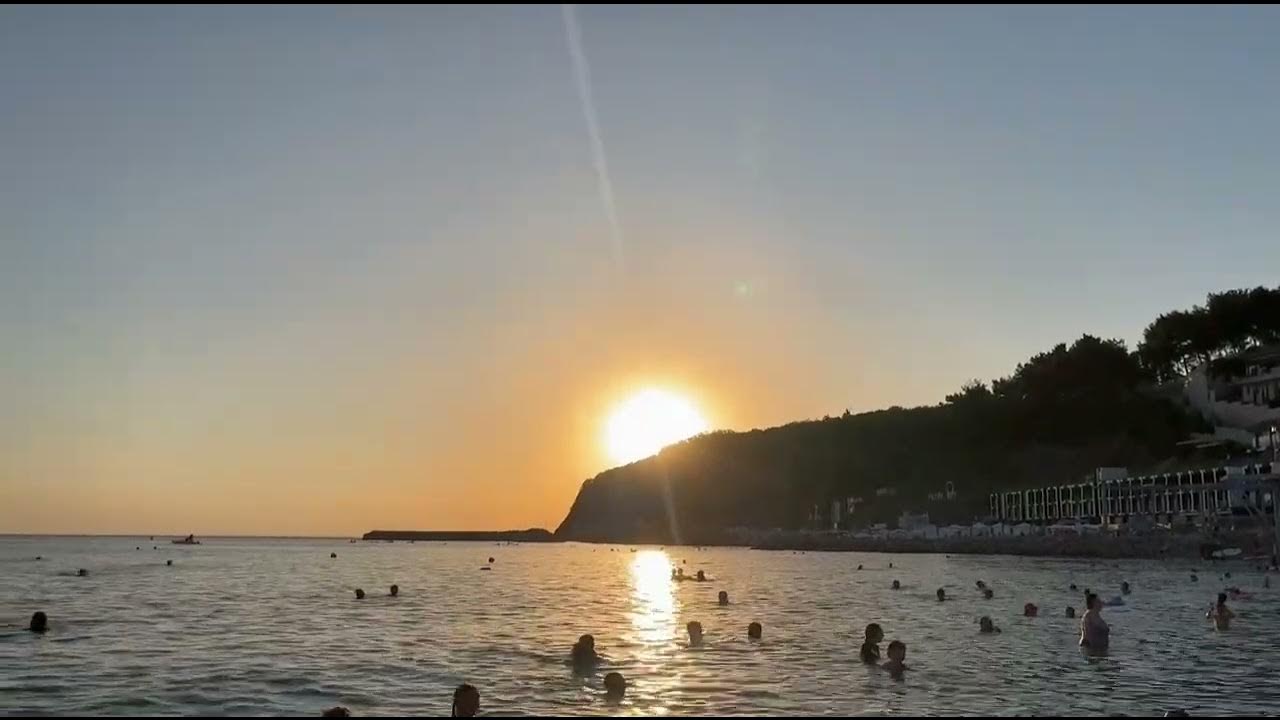 Море в туапсе на неделю. Цветет ли море в туапсе.