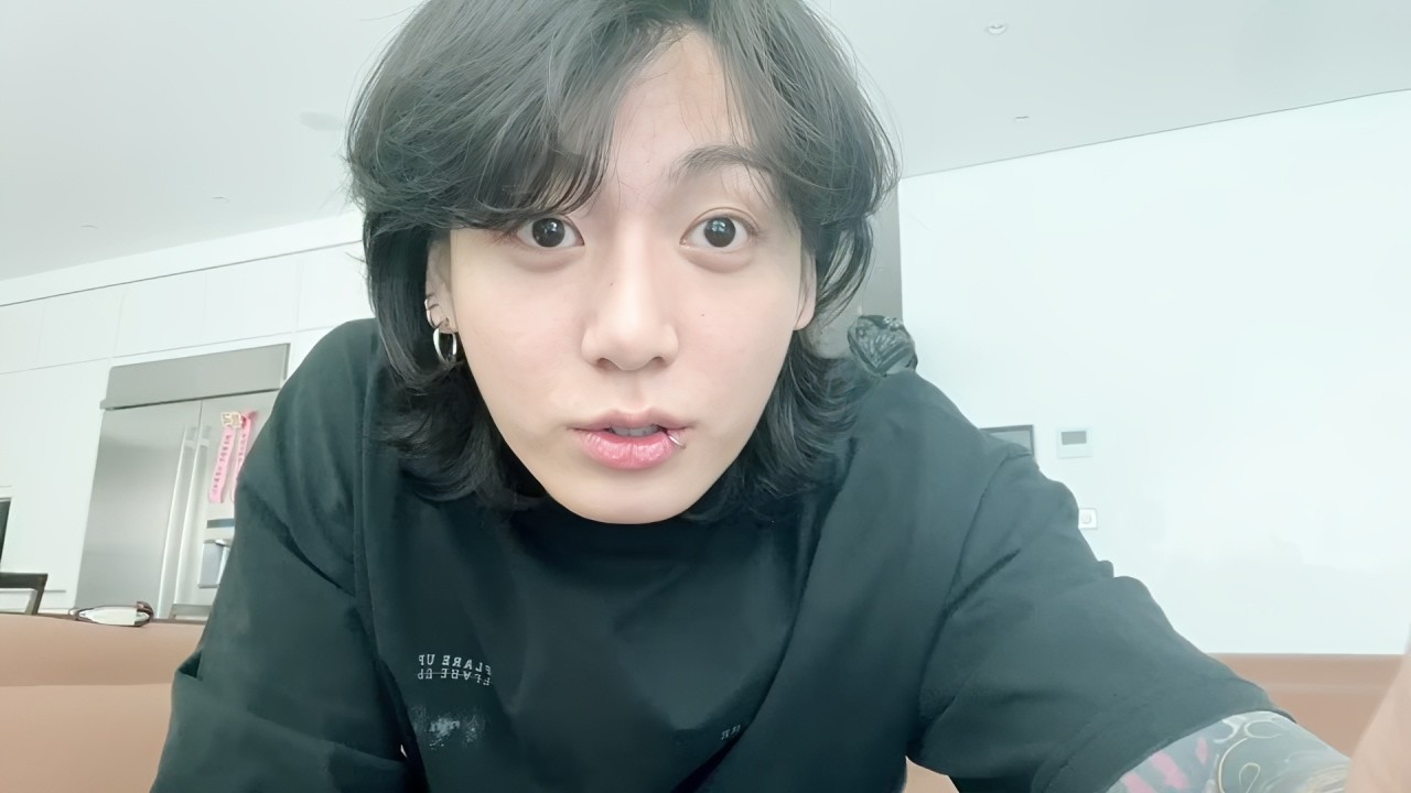 🔴방탄소년단 정국, 위버스 라이브에서 예상치 못한 발언으로 아미를 감동시켰다!