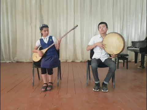 Жасырын порно орман Жыныстық қатынаста байланған адам