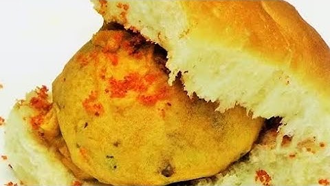 वडा पाव | Vada Pav Recipe by madhurasrecipe | Mumbai Vad Pav |