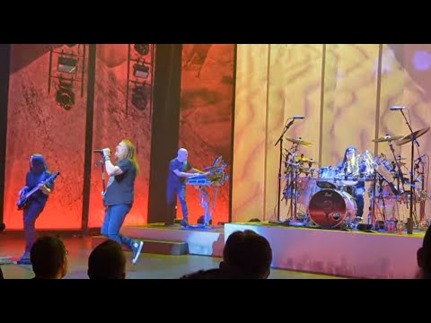 DREAM THEATER kicked off their "Top Of The World" 2022 - video posted and interesting setlist!