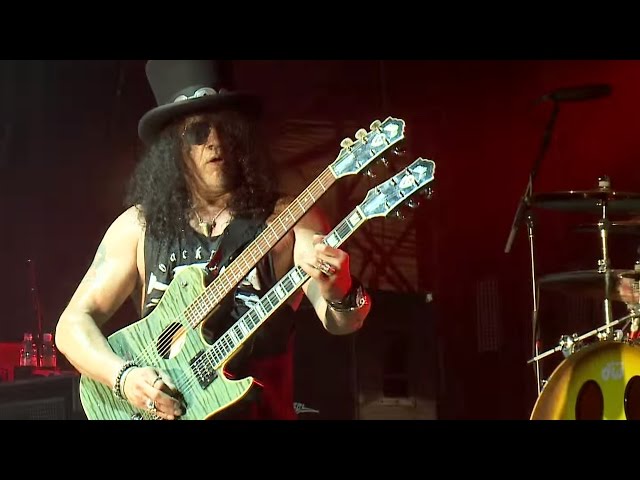 Slash Ft. Myles Kennedy & The Conspirators - Anastasia @ Telekom VOLT Festival 2015 class=