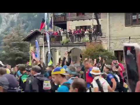Tor des Géants: emozioni forti a Courmayeur per la partenza dei primi aspiranti giganti