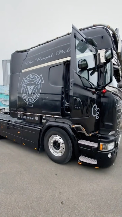 Scania big cabin inside and out side. #lorry #trucks
