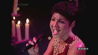 Famous Toni Braxton  Love Shoulda Brought You Home  TOTP  1994 Wealth